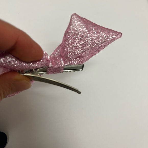 ❤️ FREE with any purchase 🙏🏽 Lot of 4 🎀🩵💖 bows clips and 1 ruffle scrunchie - Picture 10 of 14